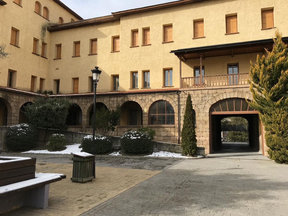Albergue Pirenarium Sabiñánigo المظهر الخارجي الصورة